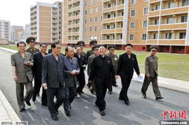 金正恩视察银河棉业机械厂 强调白手起家精神